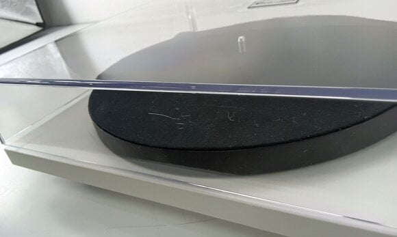 Turntable Pro-Ject Primary E Phono + OM NN High Gloss White Turntable (Pre-owned) - 5