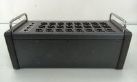 Behringer SD16 Stagebox