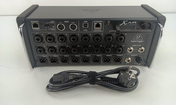 Digitalni mix pult Behringer X AIR XR18 Digitalni mix pult (Polovno) - 2
