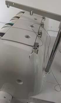 Overlock / Coverlock
 Minerva ML 3345 Overlock (Oštećeno) - 4