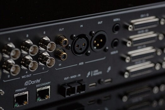 Thunderbolt Audio Interface Antelope Audio Galaxy 64 Synergy Core Thunderbolt Audio Interface - 8
