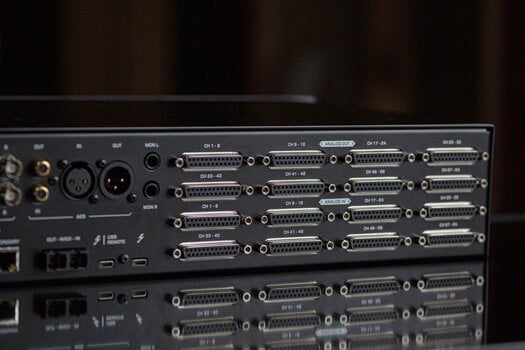 Thunderbolt Audio Interface Antelope Audio Galaxy 64 Synergy Core Thunderbolt Audio Interface - 9