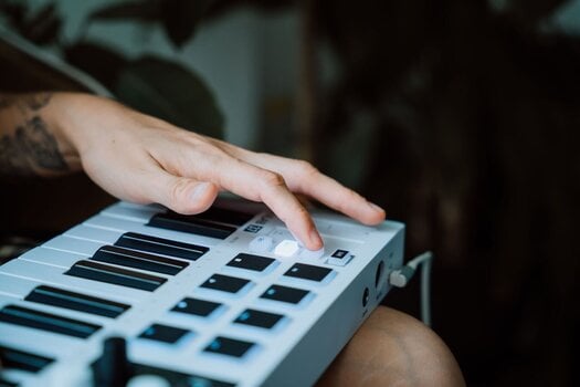 Clavier MIDI Arturia MiniLab 37 Clavier MIDI White - 12