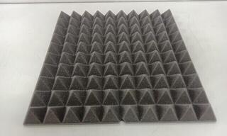 Panneau de mousse absorbant Mega Acoustic PA-PMP5-DG-50x50x5 Dark Grey Panneau de mousse absorbant (Endommagé) - 3