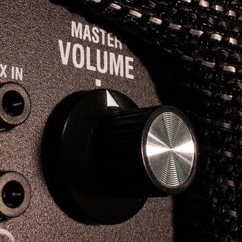 Solid-State Bass Amplifier Laney DBF 200H Solid-State Bass Amplifier - 9