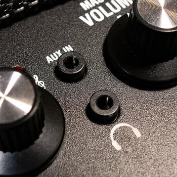 Solid-State Bass Amplifier Laney DBF 200H Solid-State Bass Amplifier - 13