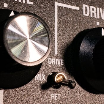Solid-State Bass Amplifier Laney DBF 200H Solid-State Bass Amplifier - 17