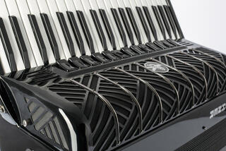 Klávesový akordeon
 Hohner Mattia IV 96 Klávesový akordeon Gun Black/White Key - 1