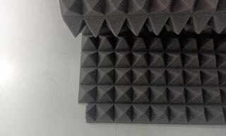 Painel de espuma absorvente Mega Acoustic PA-PMP5 115x195x5 Dark Gray Painel de espuma absorvente (Danificado) - 2