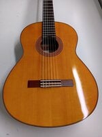 Yamaha CG142-S 4/4 Natural High Gloss Klasszikus gitár
