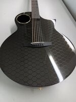 Enya Music X4 Pro Acoustic Plis Black Jumbo Elektro-Akustikgitarren