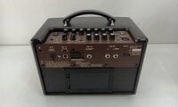 Boss AC-22LX Combo til akustisk-elektrisk guitar