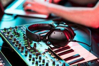 Hi-Fi Headphones V-Moda Crossfade M100 Matte Black Hi-Fi Headphones - 7