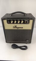 Bugera V5 Infinium Rør Guitar Combo