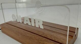 Møbler til LP-plader Muziker Now Playing Vinyl Record Album Display Stand with Acrylic board Base Natural (Så godt som nyt) - 3