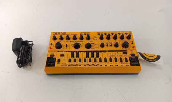 Sintesajzer Behringer TD-3-MO-AM Sintesajzer Yellow (Polovno) - 2