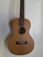 Mahalo MM4 Natural Baritoniukulele