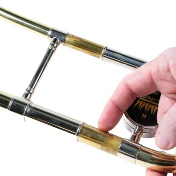 Paño de limpieza MusicNomad MN762 Premium Trombone Snake Brush Paño de limpieza - 10