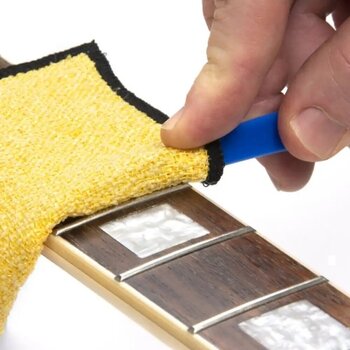 Cuidado de la guitarra MusicNomad MN292 Total Guitar Spa Kit, 8 pcs. - 12