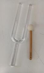 Udaraljke za muzičku terapiju i meditaciju Shamann Transparent Crystal Singing Fork 20 mm Форкед тјунер (Polovno) - 1