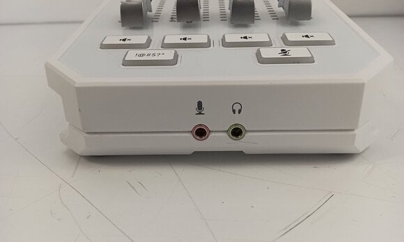 Podcast-mengpaneel TC Helicon GoXLR Mini White White Podcast-mengpaneel (Zo goed als nieuw) - 3