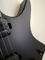 HILS Guitars HN4 NEXT Black Headless kytara