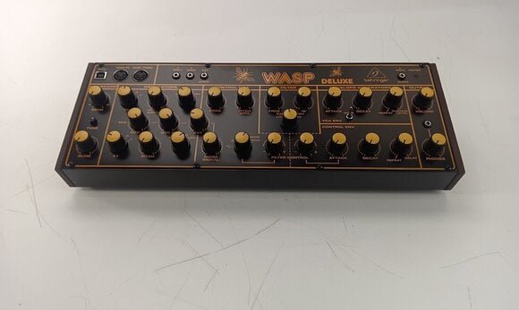 Sintetizador Behringer Wasp Deluxe Sintetizador (Tao bons como novos) - 2