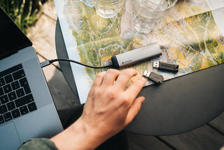 USB ključ Verbatim 3.0 PinStripe Black USB ključ 256 GB - 6