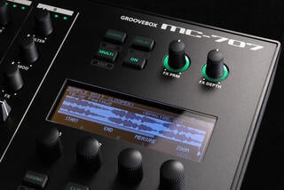 Groovebox Roland MC-707 Groovebox - 3