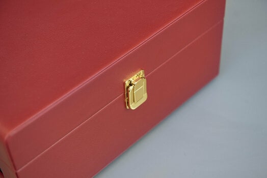 Portable turntable
 Crosley Voyager Burgundy Red - 3