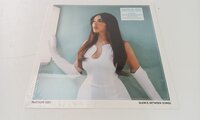 Madison Beer - Silence Between Songs (Limited Edition) (White Coloured) (LP)