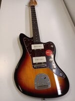 Fender Squier Classic Vibe '60s Jazzmaster IL 3-Tone Sunburst E-Gitarre