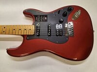 Fender American Ultra II Stratocaster HSS MN Sinister Red Elektriska gitarrer