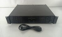Behringer KM1700 Pastiprinātājs