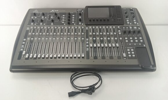 Digital Mixer Behringer X32 Digital Mixer (Pre-owned) - 2