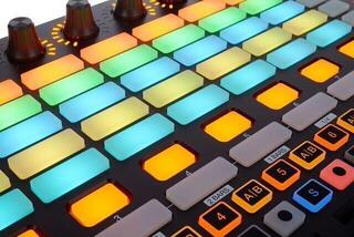 Contrôleur MIDI Akai APC40 mkII Contrôleur MIDI - 4
