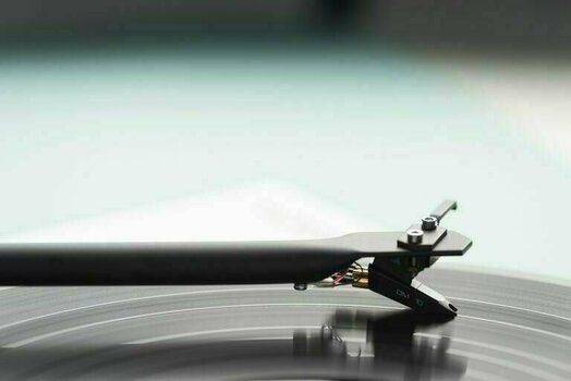Turntable Pro-Ject Essential III SB + OM 10 High Gloss White - 4