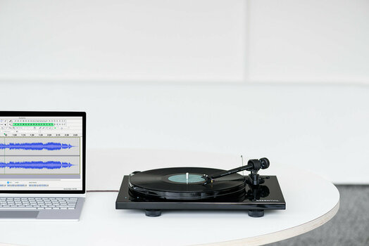 Gira-discos Pro-Ject Essential III RecordMaster High Gloss Black - 3