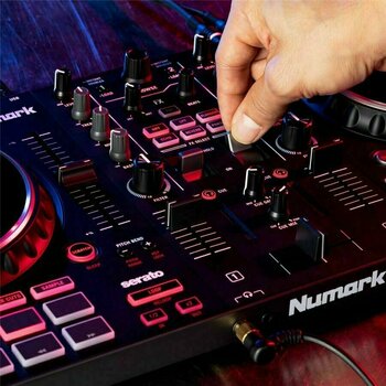 Contrôleur DJ Numark Mixtrack Platinum FX Contrôleur DJ - 11