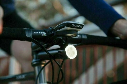 Oświetlenie rowerowe przednie Knog PWR Trail 1100l + Powerbank 1100 lm Black Oświetlenie rowerowe przednie - 6