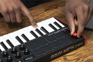 MIDI keyboard Akai MPK mini MK3 MIDI keyboard Red - 7