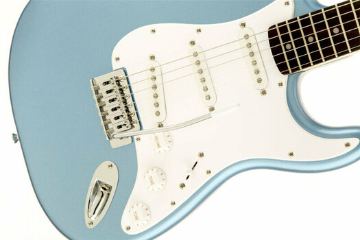 Guitarra eléctrica Fender Squier FSR Bullet Stratocaster with Tremolo IL Lake Placid Blue - 2