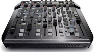 Mesa de mistura Solid State Logic SiX Mesa de mistura - 1