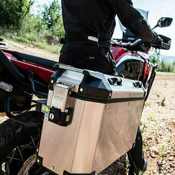 Sidofodral, sadelväskor för motorcykel Givi Trekker Outback 37 Silver (2-pack) Monokey 37 L - 12