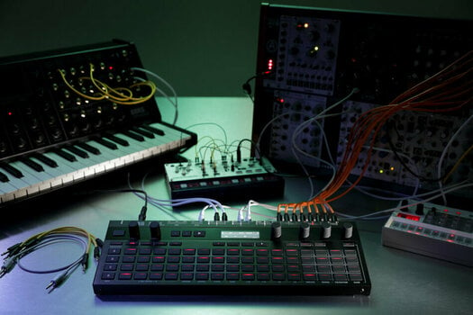 Synthesizer Korg SQ-64 (Nur ausgepackt) - 6