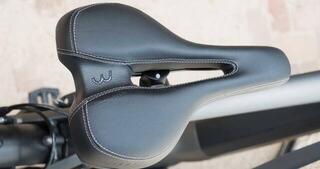Sedlo BBB SoftShape Relaxed Black 205 mm Boron Sedlo - 3