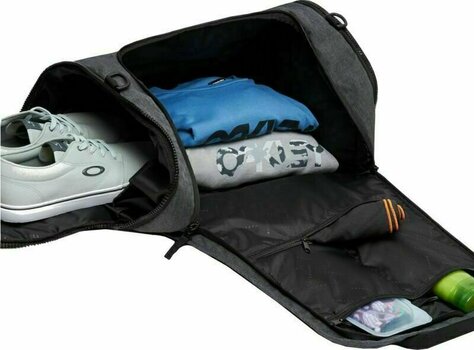Lifestyle Backpack / Bag Oakley Enduro 2.0 Duffle Bag Blackout 27 L Sport Bag - 2
