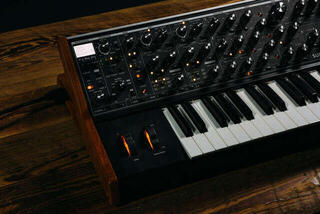 Synthesizer MOOG Subsequent 37 Synthesizer - 6