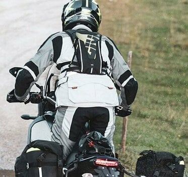 Motorcycle Backpack Givi GRT719 Rucksack with Integrated Water Bag 3L - 9