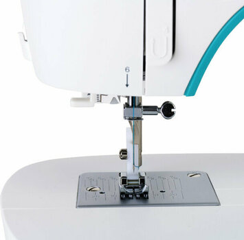 Sewing Machine Singer M3305 - 5